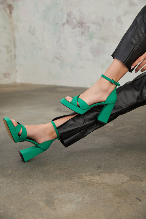 Eroso Cross Banded Thick Heel 10 Cm Emerald Satin Platform║1018