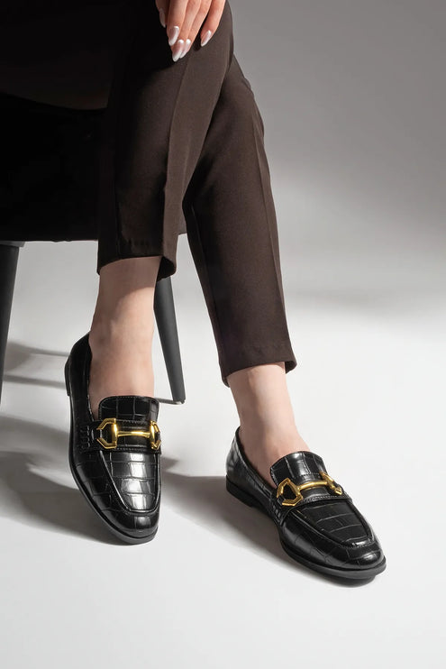 حذاء كاجوال نسائي لوفر بإبزيم أسود كروكو -430
