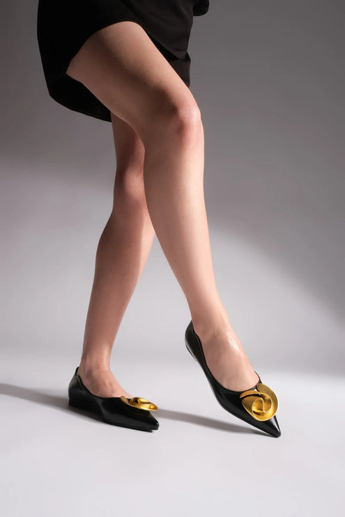 Women's Pointed Toe Buckle Ballerinas Zenta Black F52