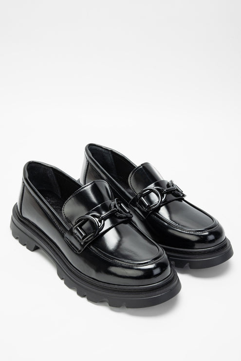 حذاء لوفر نباتي أسود مفتوح للنساء -399