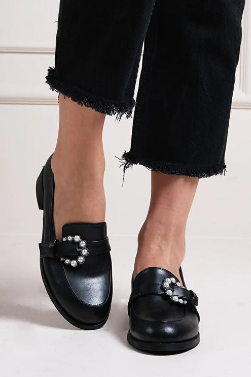 حذاء أكسفورد مسطح كاجوال نسائي بإبزيم لؤلؤي أسود اللون -397