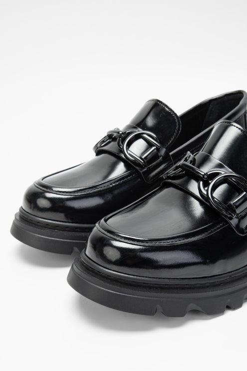حذاء لوفر نباتي أسود مفتوح للنساء -399