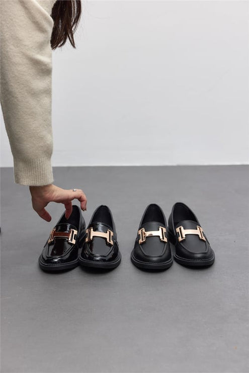 حذاء ميدوسا اليومي للنساء باللون الأسود -413