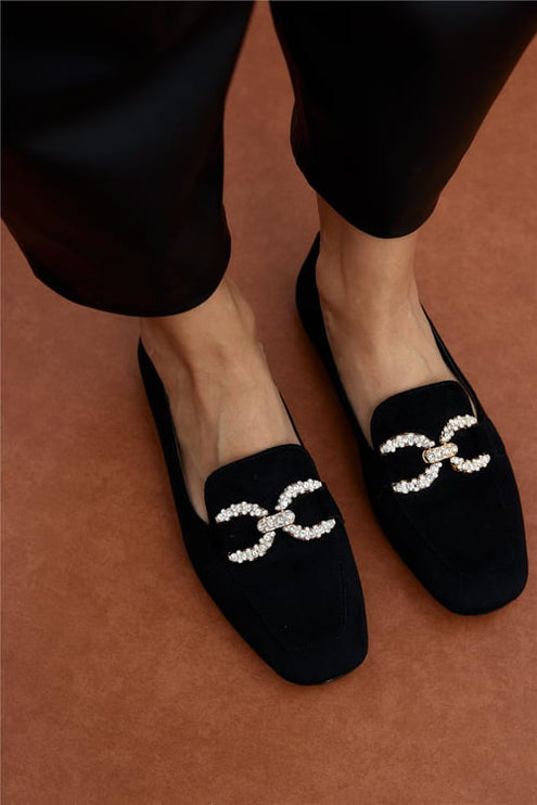 حذاء بيريز نسائي مسطح أسود من جلد الغزال F39