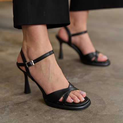 Anna Black Color Ankle Strap Platform Heeled Shoes 538║
