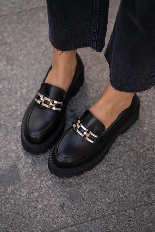 Ramona Black Colored Women's Loafers with Chain Detail -385