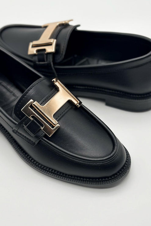 حذاء نسائي بإبزيم من الجلد باللون الأسود - 415