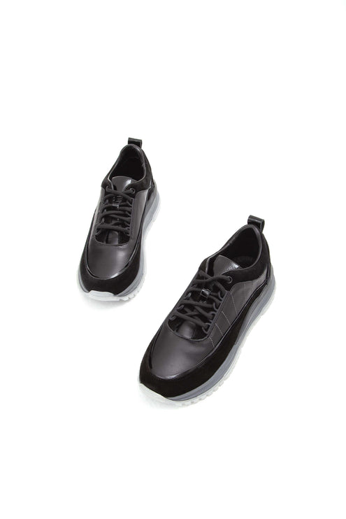 أحذية رياضية وأحذية رياضية سوداء من الجلد الطبيعي للنساء من Valmenti - 247